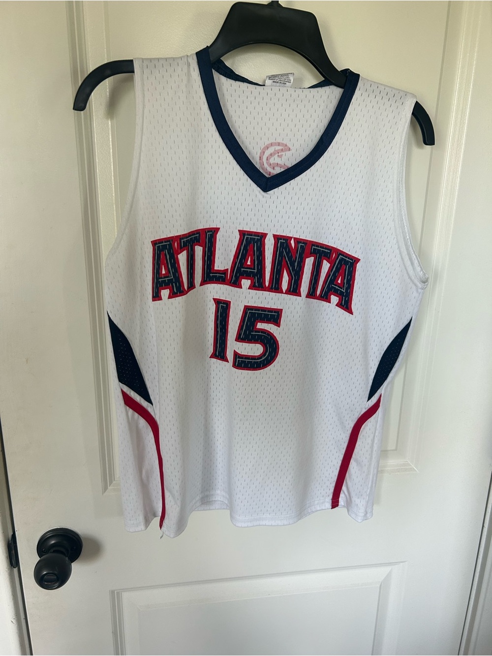VINTAGE!!! Atlanta White Basketball Jersey #15